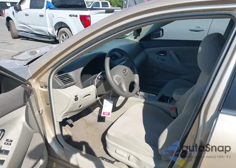 2011 Toyota Camry Le from USA, damaged, VIN 4T1BF3EK1BU739128